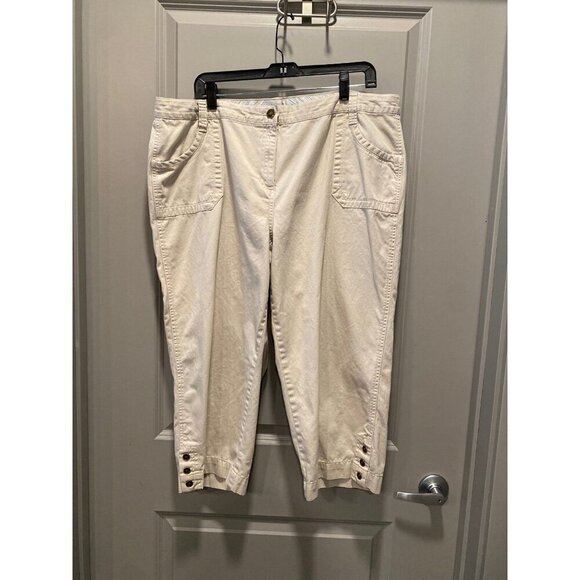 Van Heusen Light Khaki Capris | Women’s 18 | Button Hem Detail - Picture 1 of 9
